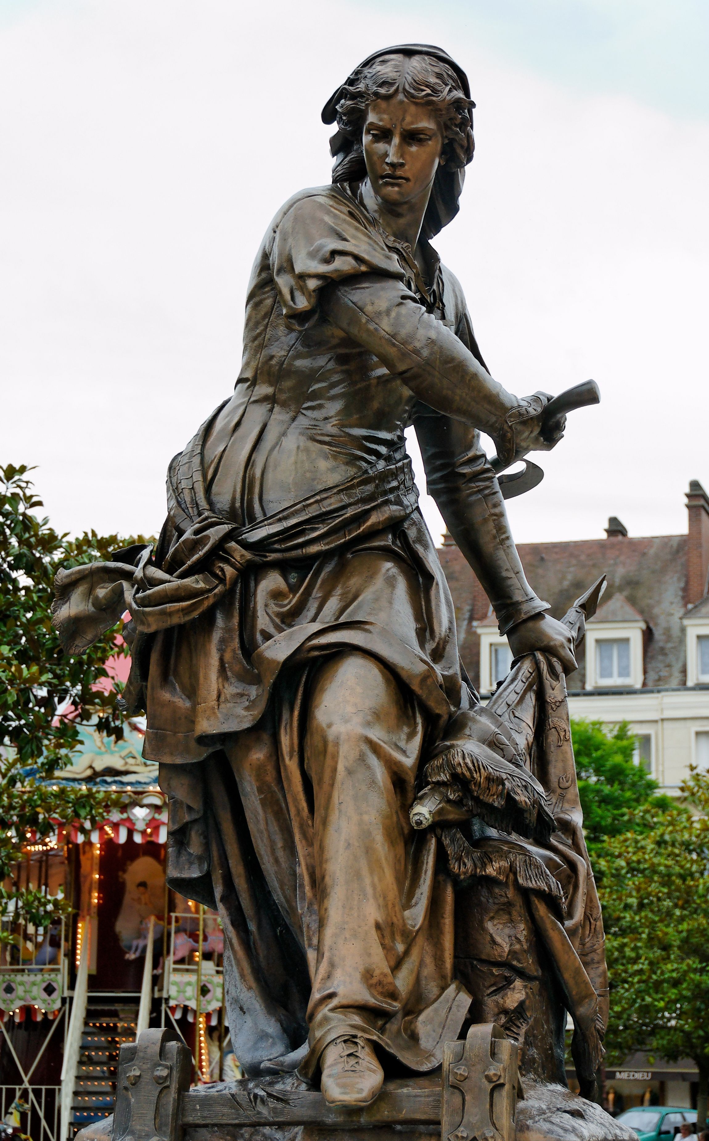 statue of Jeanne Hachette