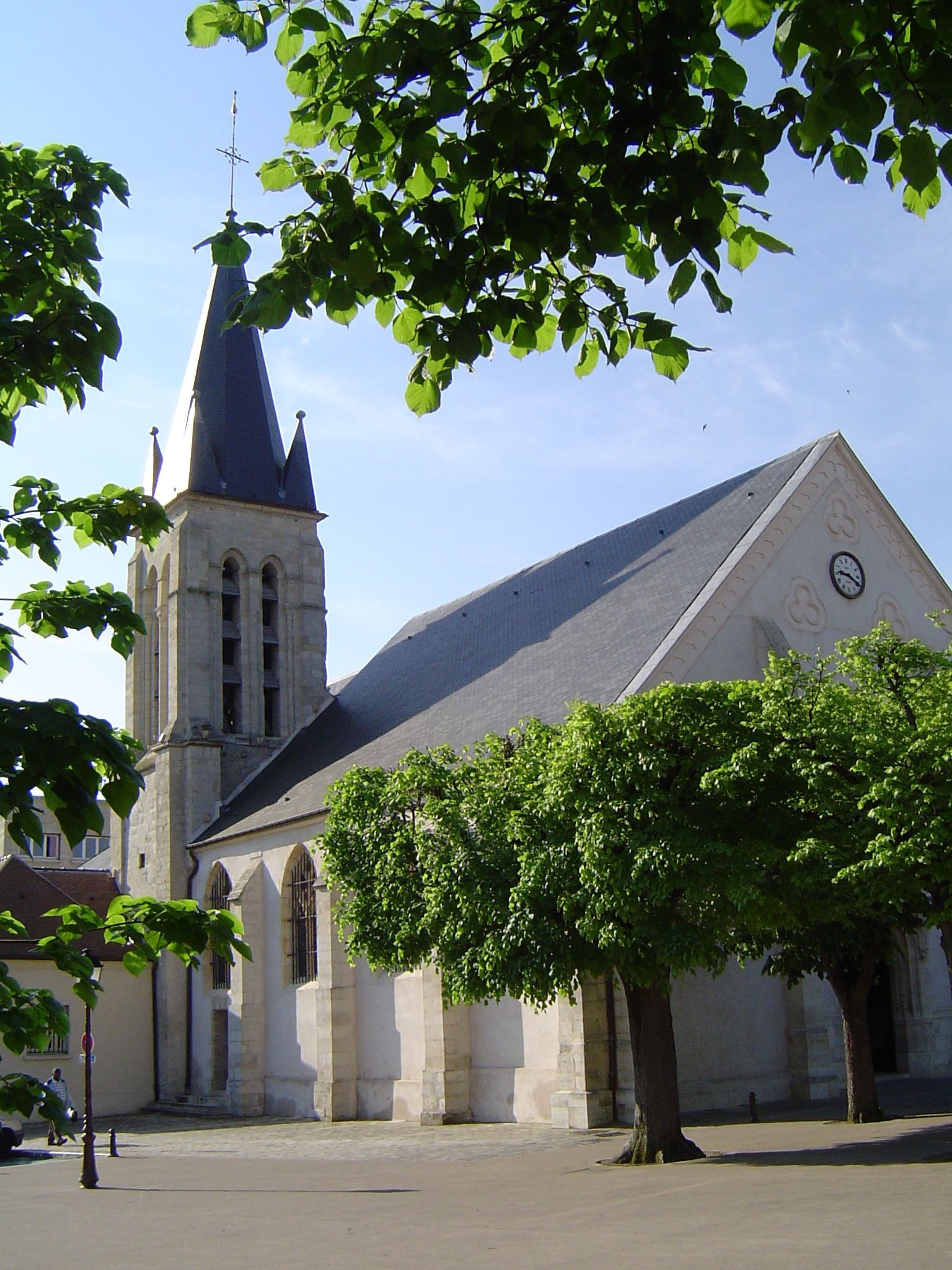 Eglise Saint-Saturnin d'Antony