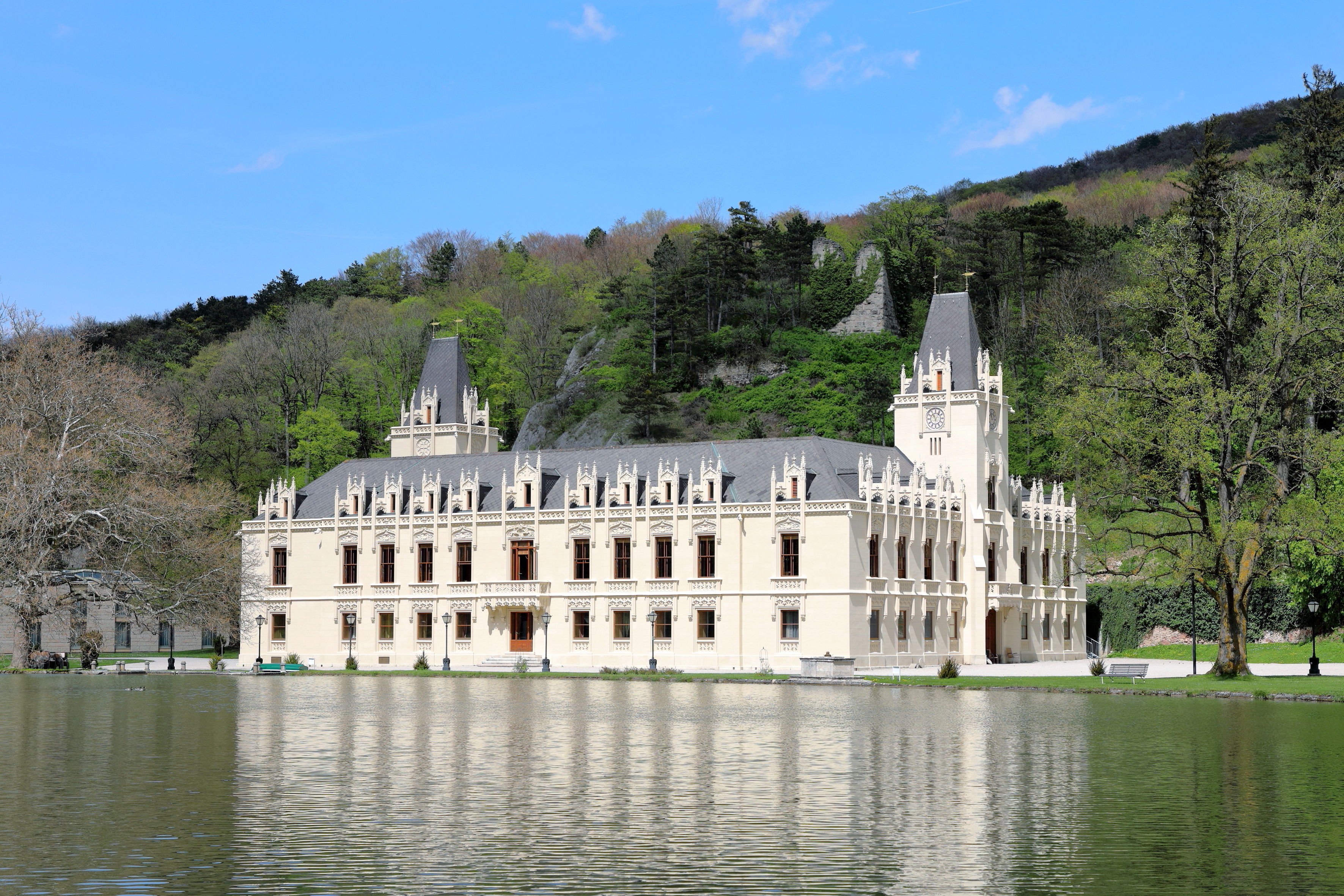 Schloss Hernstein