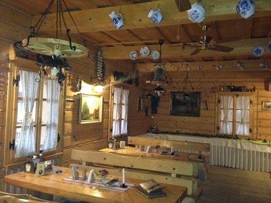 Koliba Restauracia