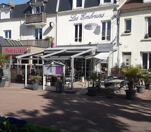 Les Embruns