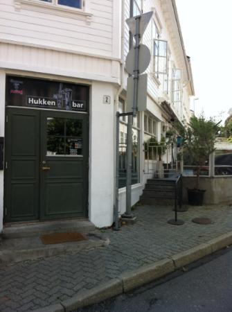 Hukken Bar