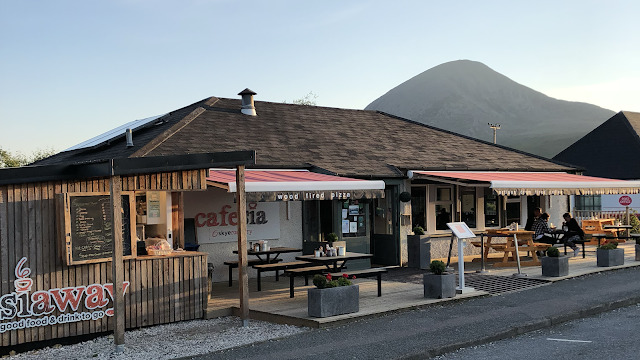 Cafe Sia & Siaway