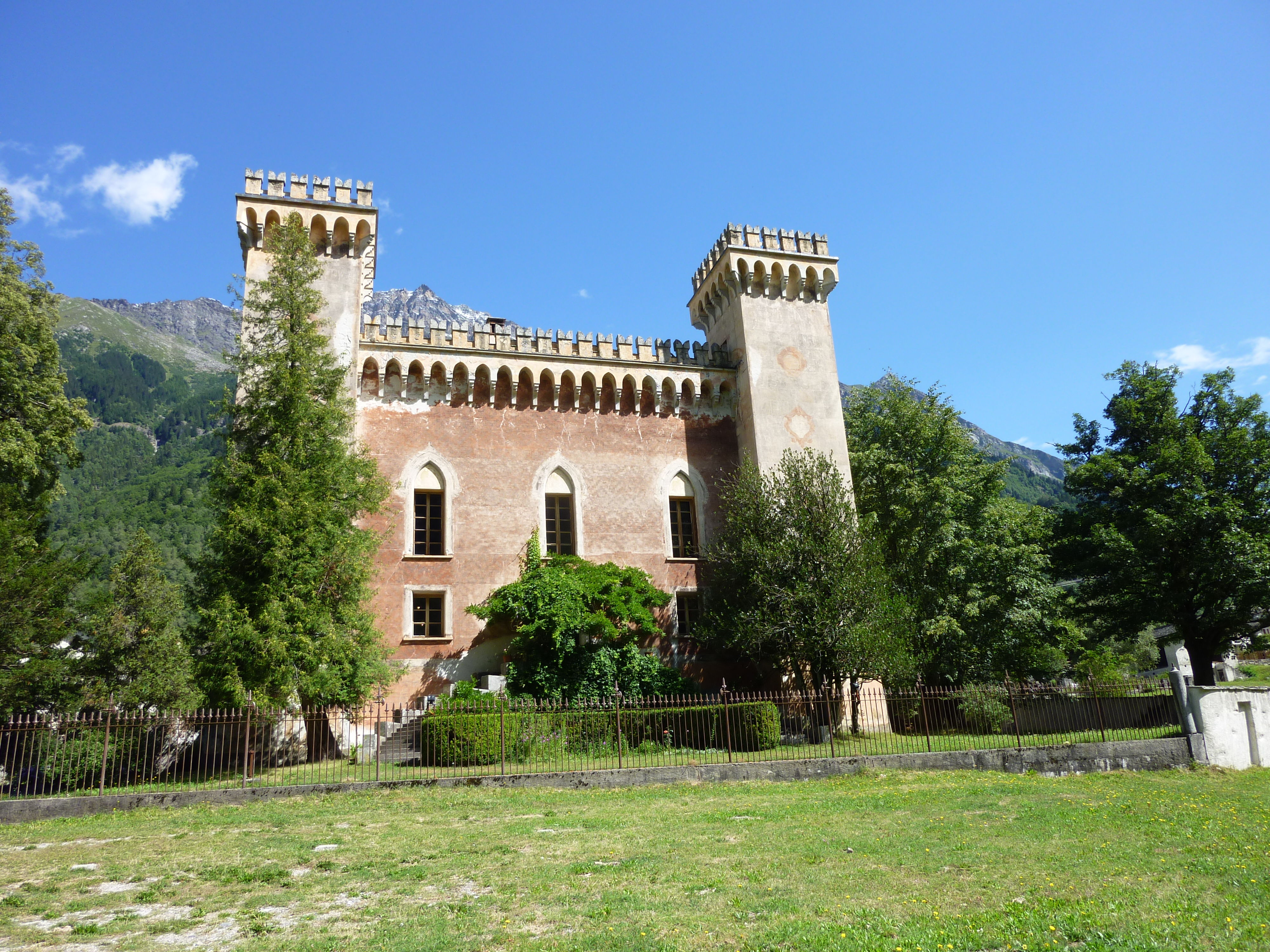 Schloss Castelmur