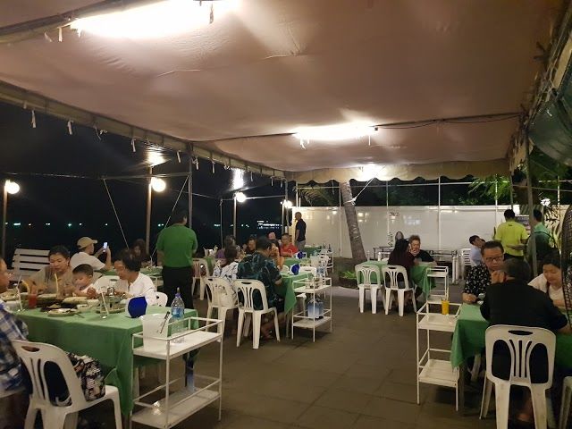 Baan Itsara Restaurant