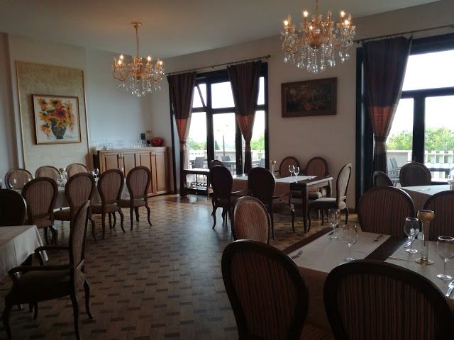 Aroma Restaurant