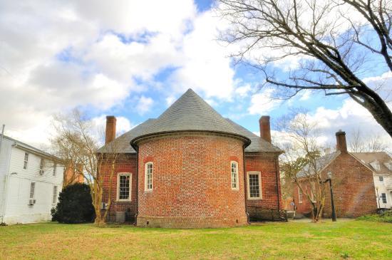1750 Isle of Wight Courthouse