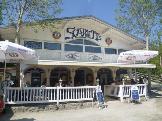 Scarletts Pullman