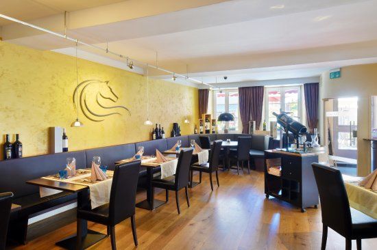 le cheval blanc