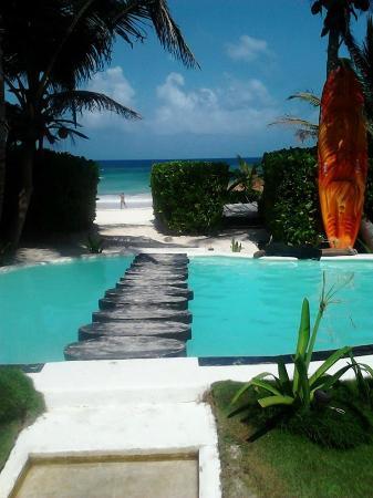 Zulum Beach Club Restaurant