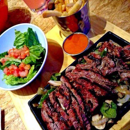Las Alitas