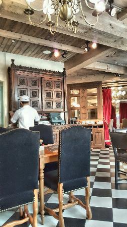 Paul Restaurant