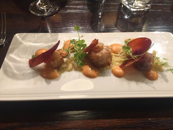 Caucus Restaurant & Bar