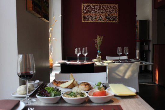 Su Grill & Wine Bar