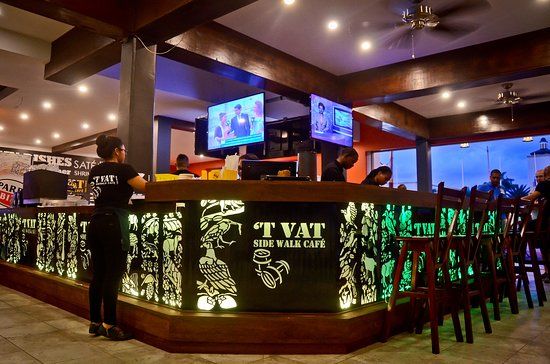 't Vat Sidewalk Cafe