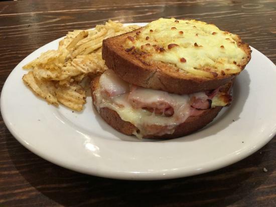 La Madeleine French Bakery & Cafe