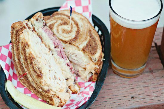 Zoe Coffeehouse & Pub