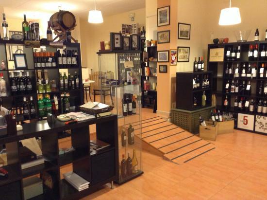 Vinos y Max