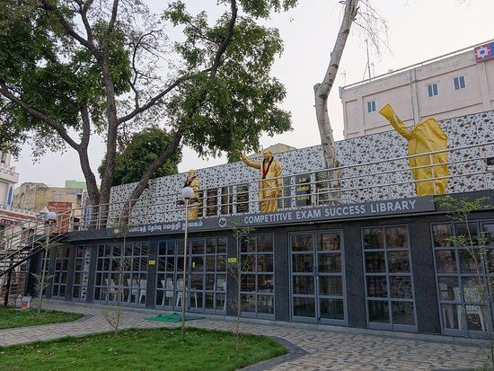 Corporation Memorial Pillar