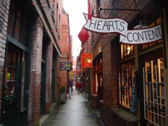 Fan Tan Alley