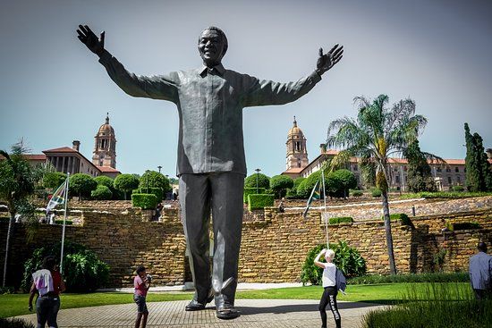 Statue of Nelson Mandela