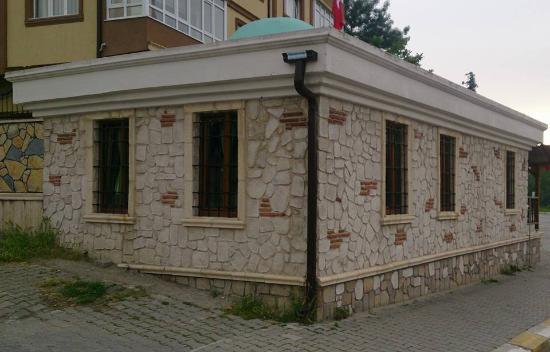 Sakarbaba Türbesi