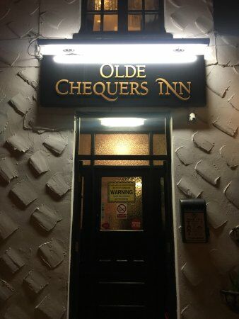 Old Chequers Inn