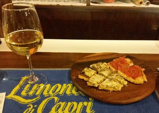 Enoteca Caffe' Tre Pennelli