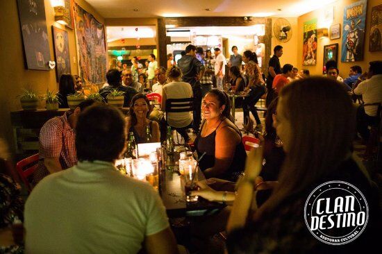 Clandestino Restobar