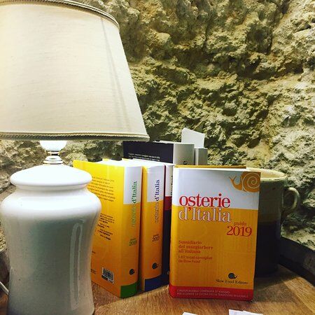 all' HOSTARIA