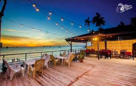 Niu Ohana Bar & Resto