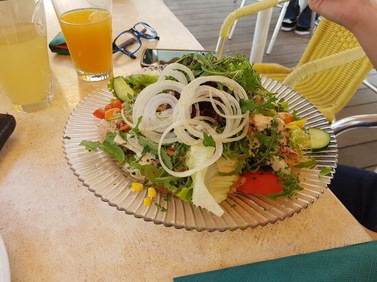 Azzurro Cafe Eis Pizzeria