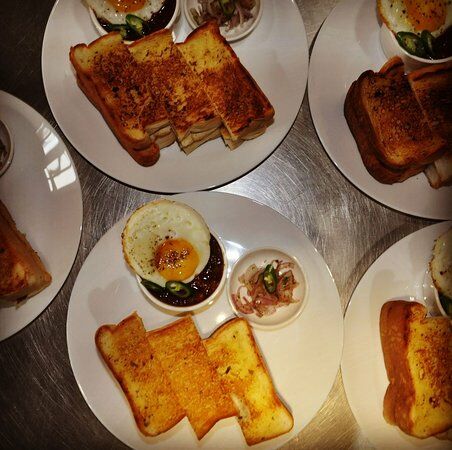 NAZZEERAS' Roti Bakar Kacang Phool Penang