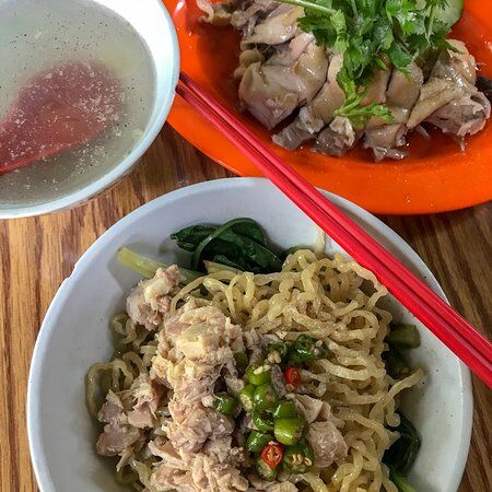 Mie & Ayam Rebus Ahong